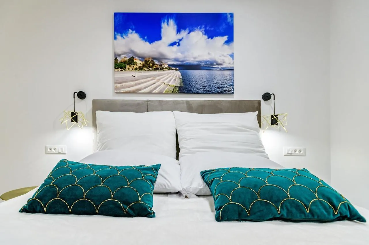 Luxury Penthouse Marina - Sukosan 아파트