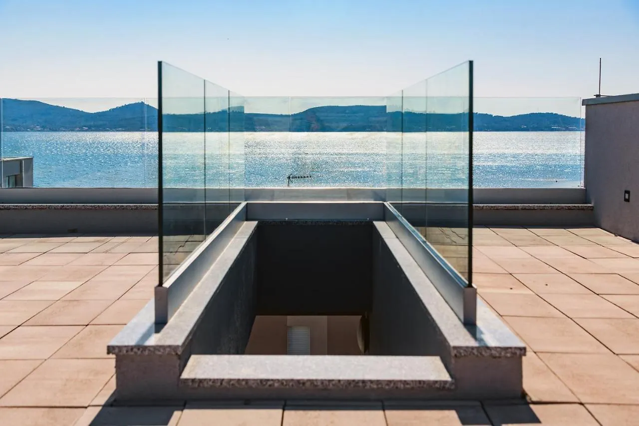 Luxury Penthouse Marina - Sukosan 아파트